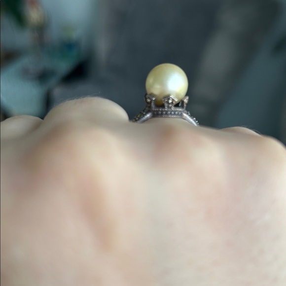 Vintage Sterling Silver Pearl Marcasite Ring - Picture 9 of 12